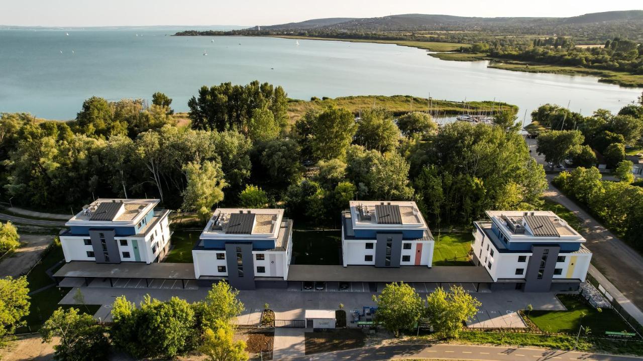 Fuzliget2- Skiff Balatonfuzfo Luaran gambar